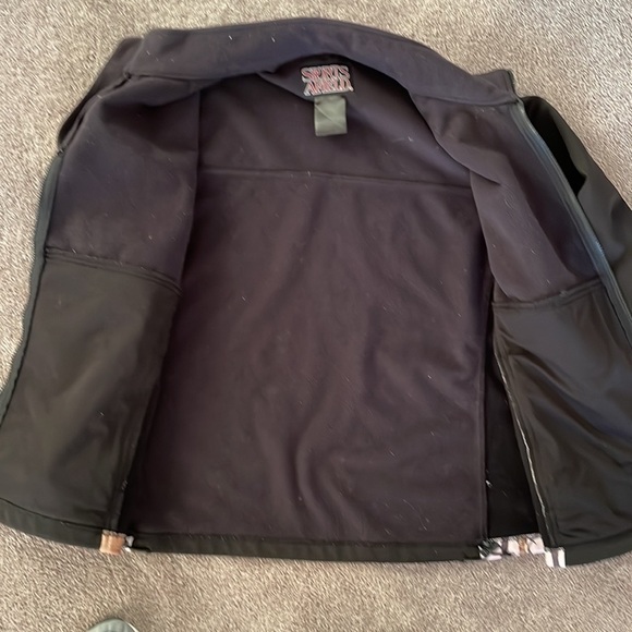 Sports Afield Pink Mossy Oak Camouflage Soft Shell Zipp-Up Jacket. - Picture 4 of 9